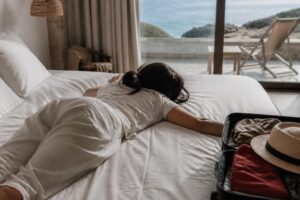 Warum viele Menschen im Sommer trotz Urlaub ständig müde sind